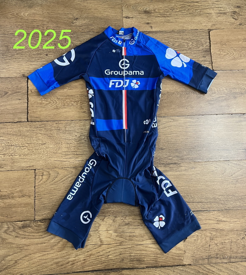 LASER CUT Dermotuta 2026 2025  - Cycling Gear Brands recensione e prezzo